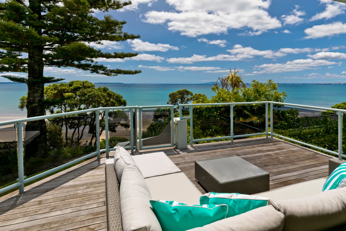 32 Whitby Crescent, Mairangi Bay, Auckland - Carousel 2