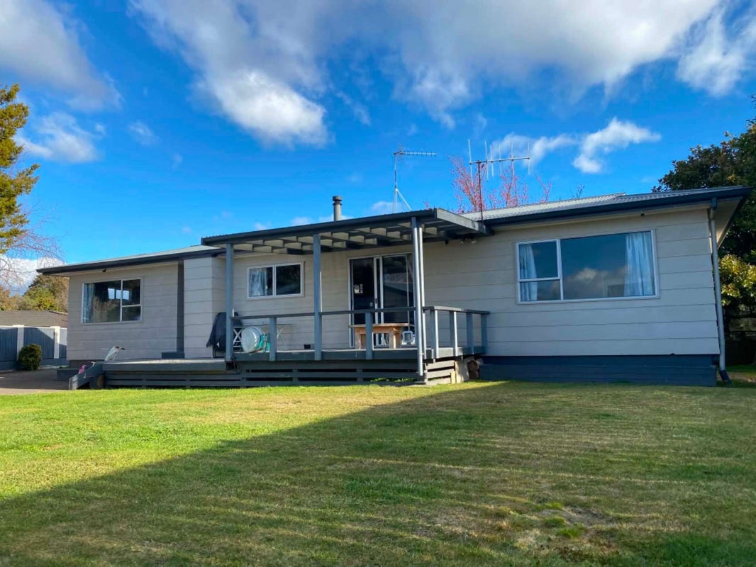 14 Marshall Avenue, Richmond Heights, Taupo - Carousel 1