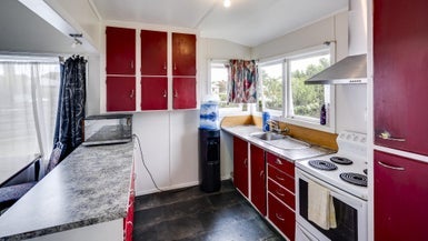 51 Liverpool Crescent, Flaxmere, Hastings - Carousel 1