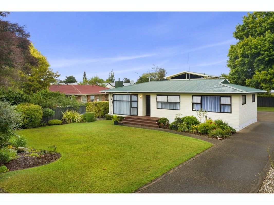 30 Pulham Crescent, Queenwood, Hamilton - Carousel 2
