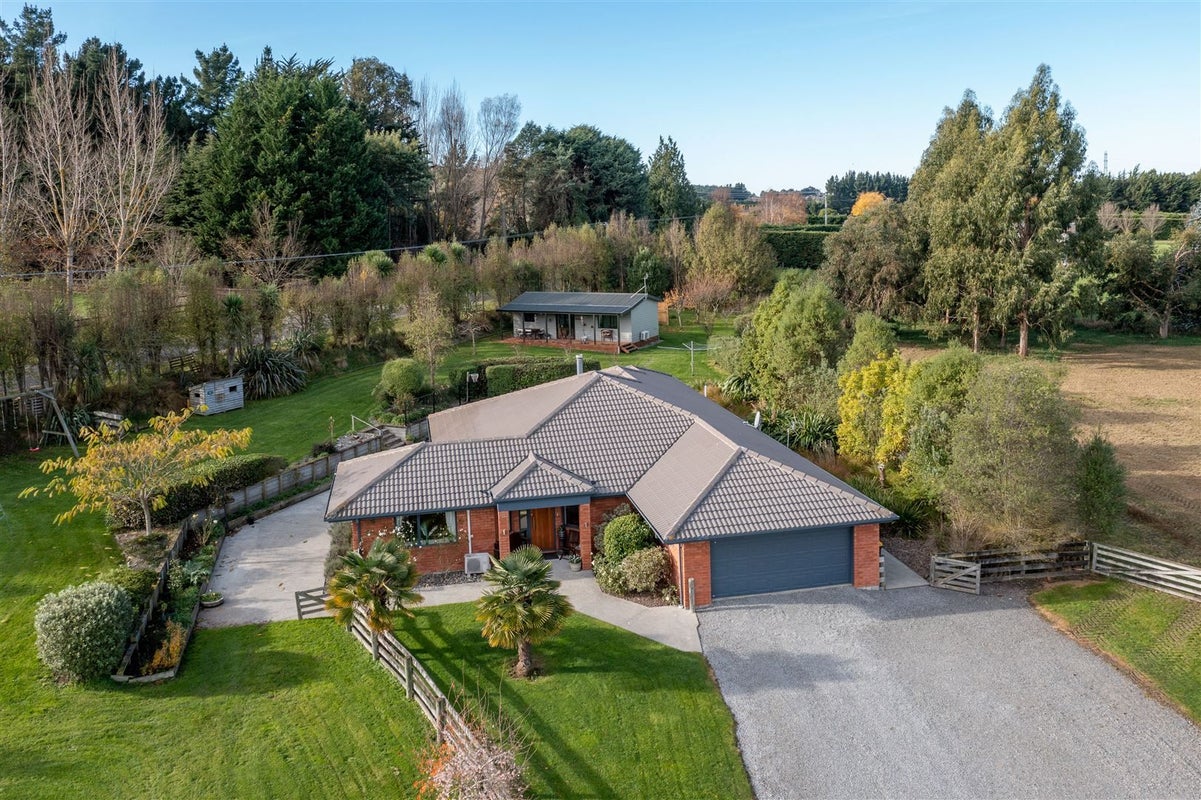 1 Leith Drive, Loburn, Rangiora - Carousel 1