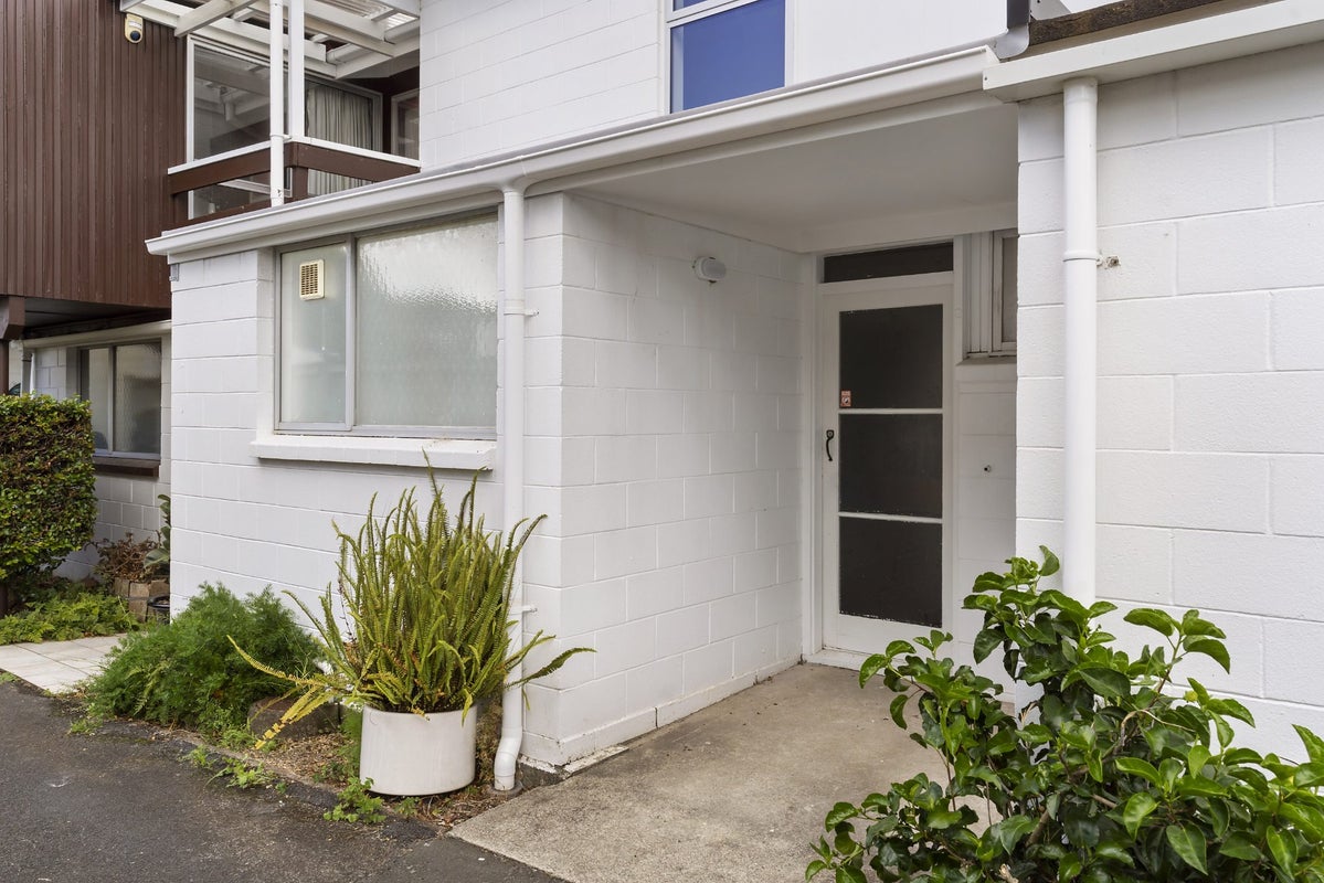 2/43 Halesowen Avenue, Sandringham, Auckland - Carousel 2
