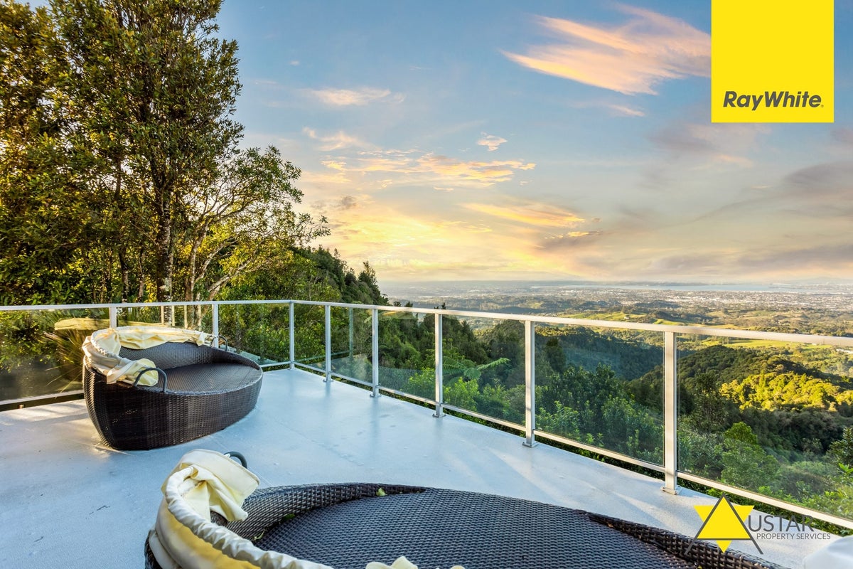 3 Brabant Road, Waiatarua, Auckland - Carousel 1