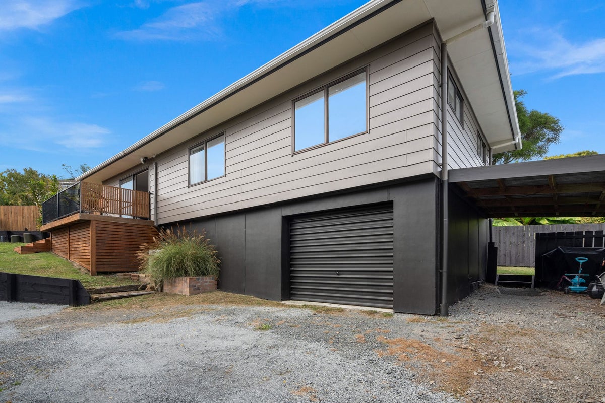 12B Commins Road, Onerahi, Whangarei - Carousel 24