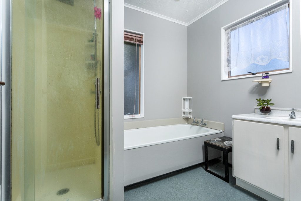 1/90 Lynwood Road, New Lynn, Auckland - Carousel 9