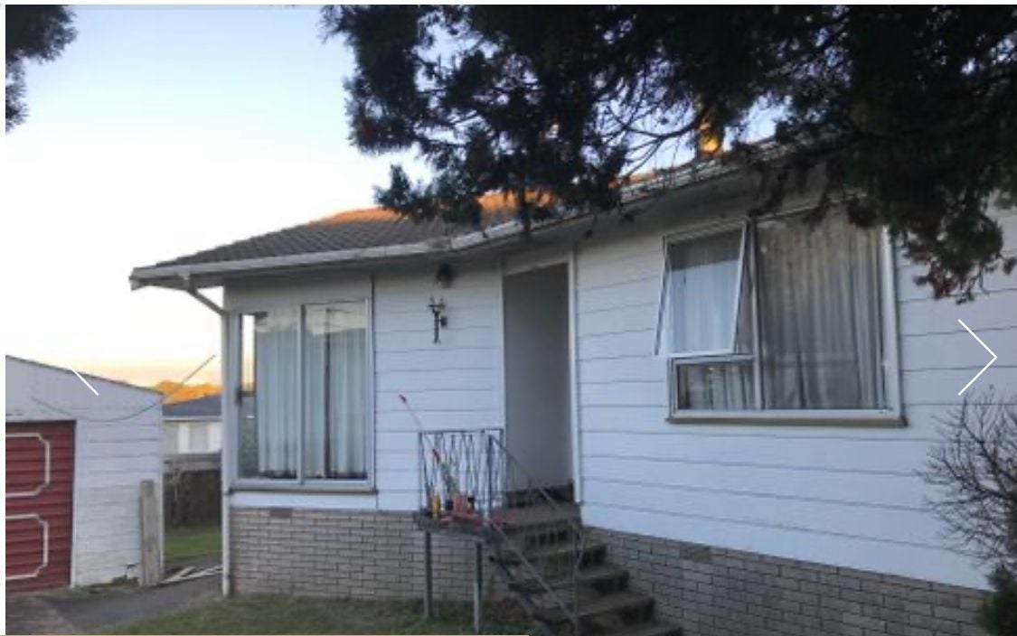 11 Medina Place, Half Moon Bay, Auckland - Carousel 1