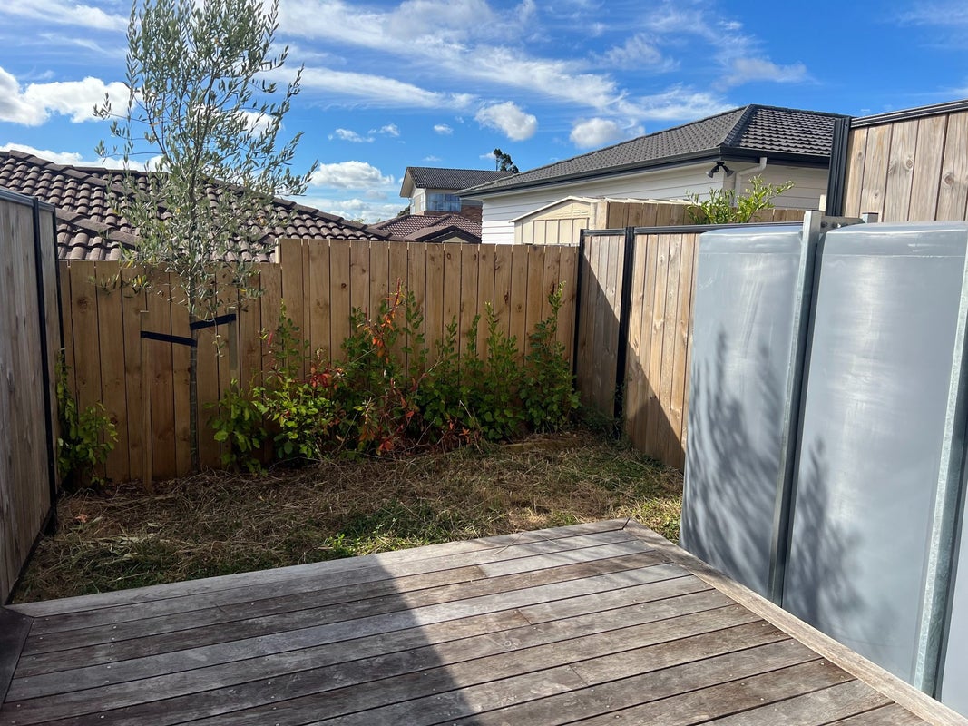 11 Raupeti Lane, Henderson, Auckland - Carousel 2