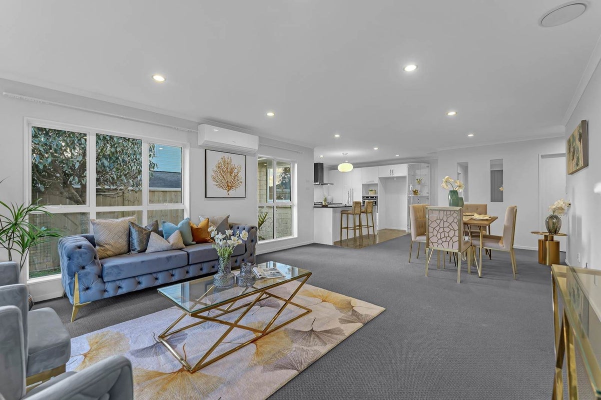 32 Castlederg Drive, Flat Bush, Manukau City, Auckland - Carousel 2