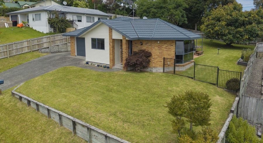 8 Tawhiri View, Pyes Pa, Tauranga - Carousel 2