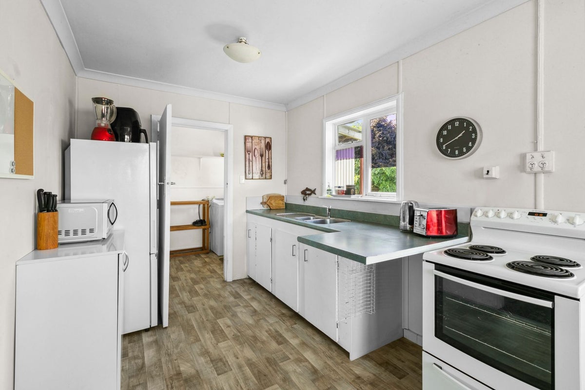 5A Tokomaru Street, Welbourn, New Plymouth - Carousel 2
