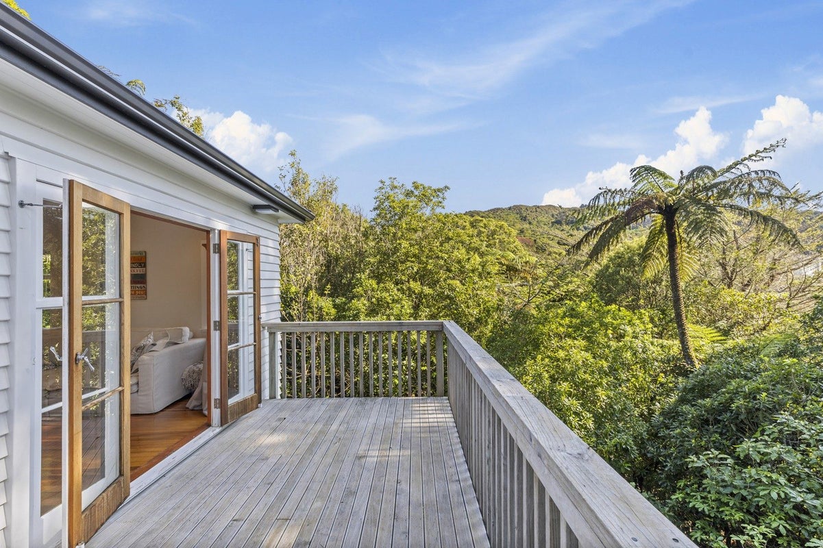 36 Homewood Avenue, Karori, Wellington - Carousel 2