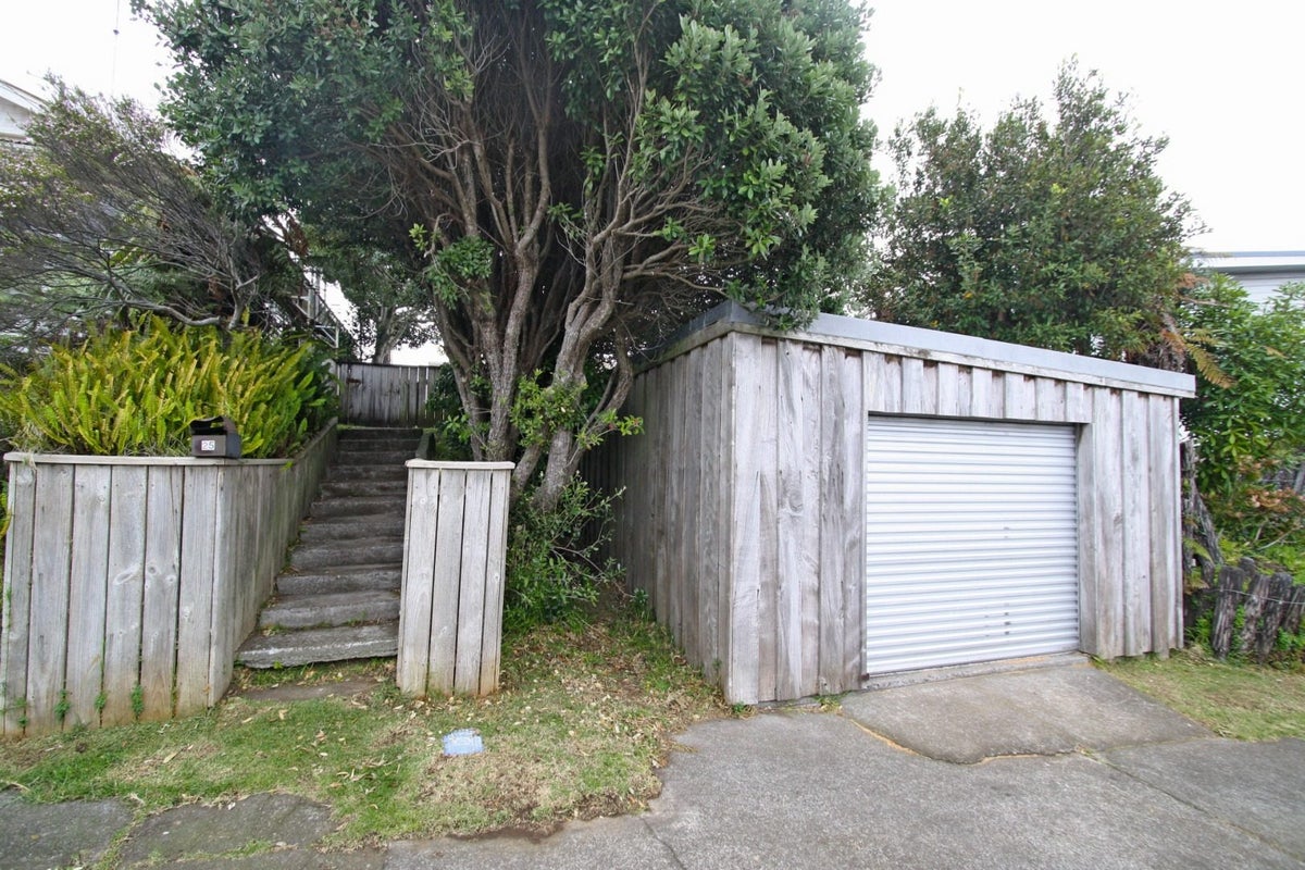 25 Roy Terrace, Moturoa, New Plymouth - Carousel 10