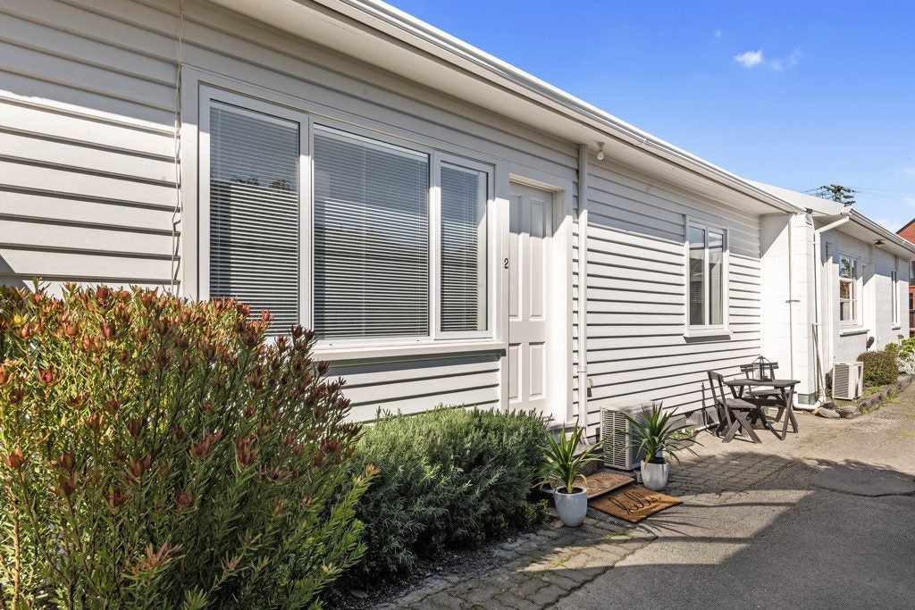 2/20 Donald Place, St Albans, Christchurch - Carousel 1