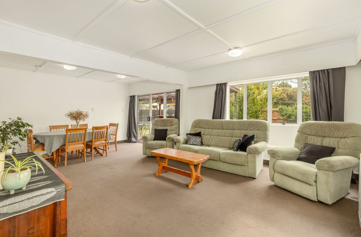 5 Redwood Close, Paraparaumu - Carousel 2