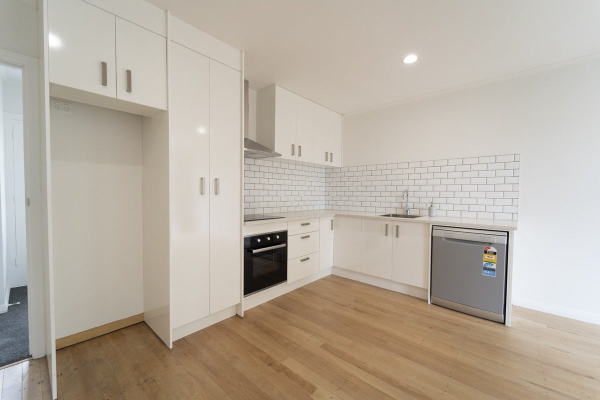 3/11 Brothers Street, New Windsor, Auckland - Carousel 1