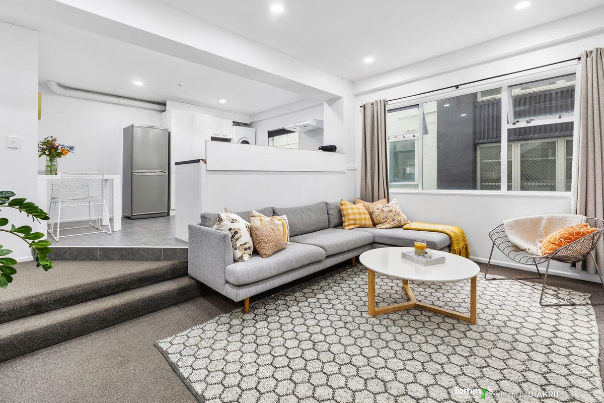 30/7 Feltex Lane, Te Aro, Wellington - Carousel 2