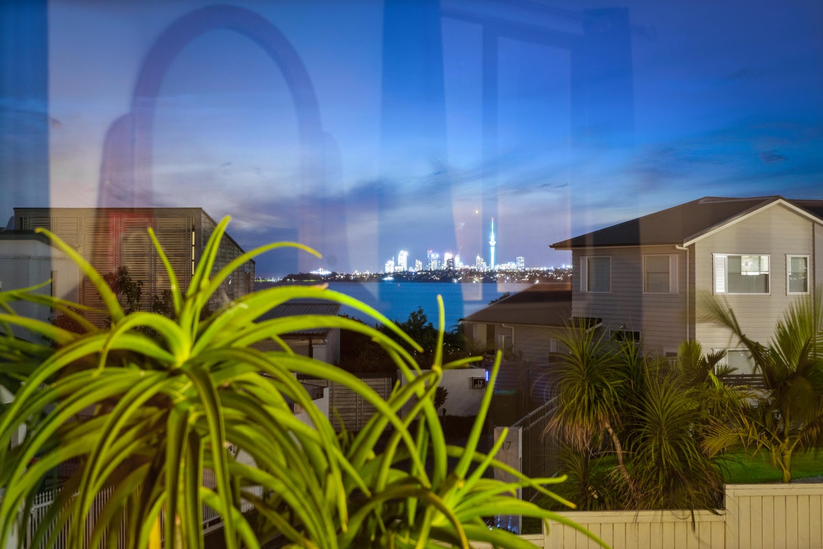 13 Onemana Way, Te Atatu Peninsula, Auckland - Carousel 2