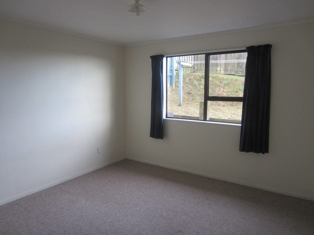 16 Nalanda Crescent, Broadmeadows, Wellington - Carousel 7