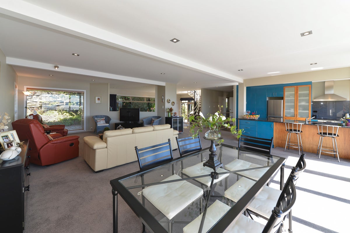 12 Manahi Avenue, Kawaha Point, Rotorua - Carousel 26