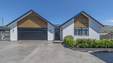 65 Southfield Drive, Lincoln, Lincoln - Carousel 1