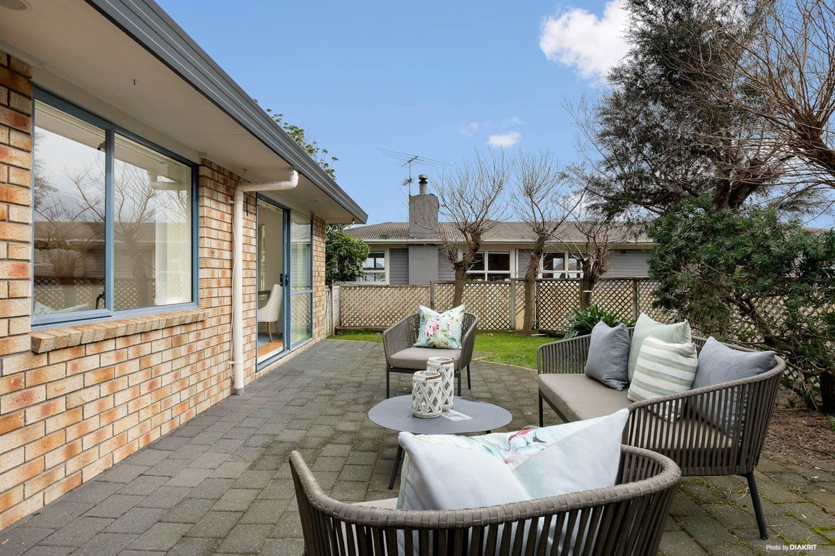47A Rodney Street, Howick, Auckland - Carousel 1