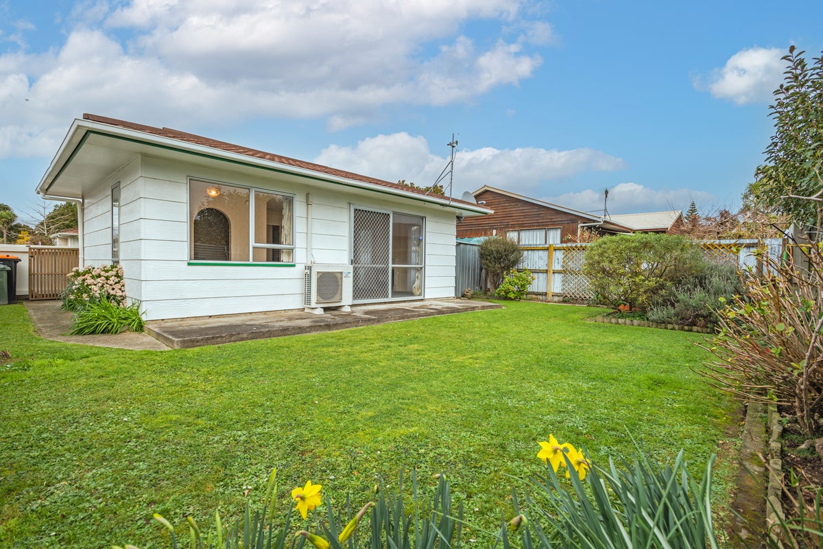 101D Church Street, West End, Palmerston North - Carousel 1