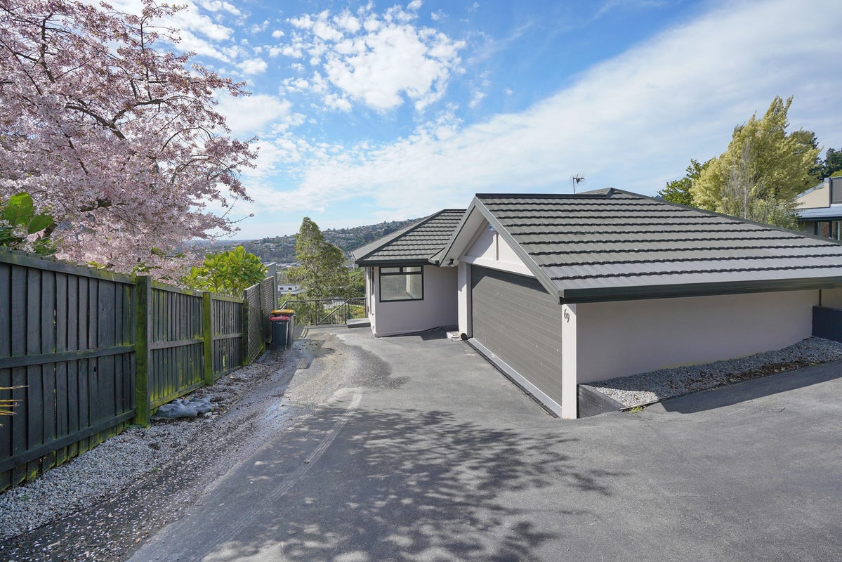 69 Ravensdale Rise, Westmorland, Christchurch - Carousel 1