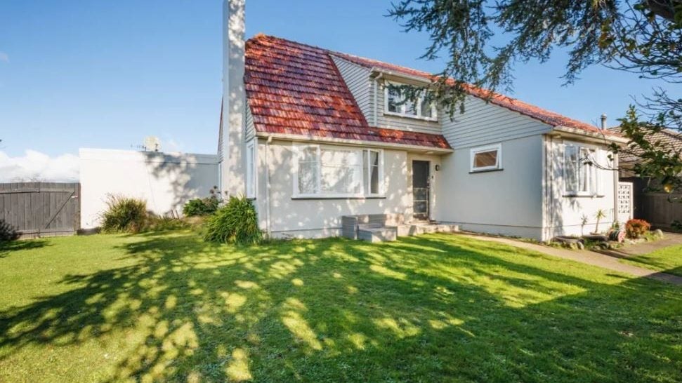 2 Antrim Place, Hokowhitu, Palmerston North - Carousel 1