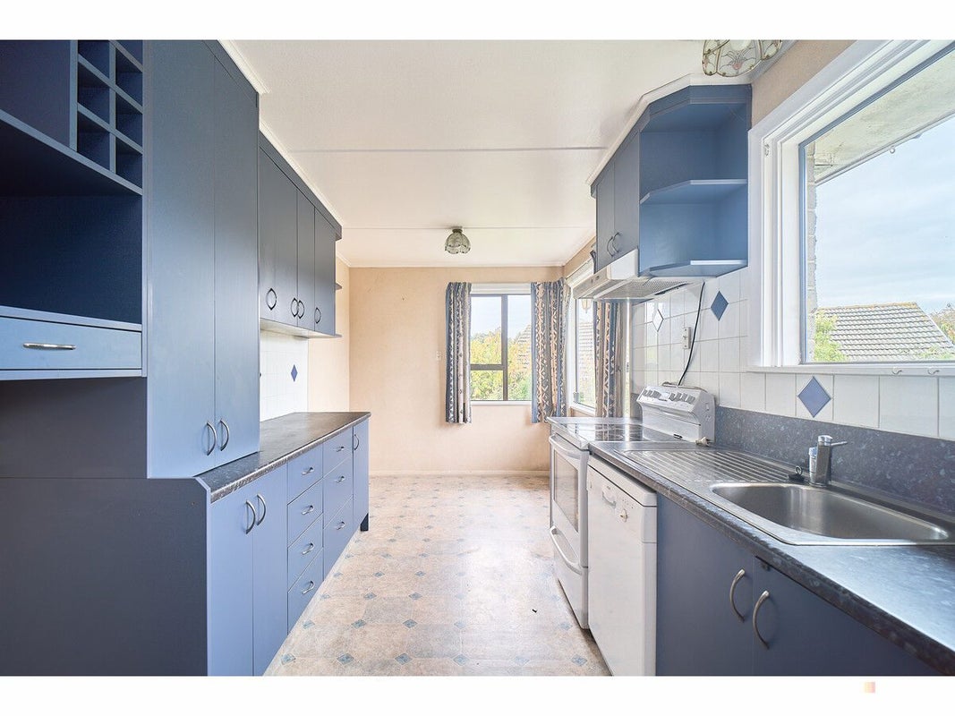 66 Old North Road, Marchwiel, Timaru, Canterbury - Carousel 2