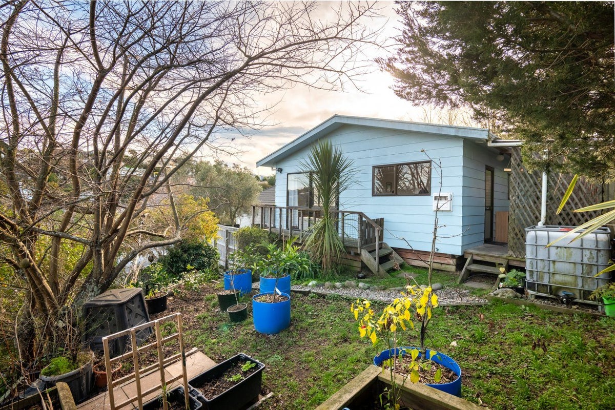 2/63 Russell Street, Stepneyville, Nelson - Carousel 2