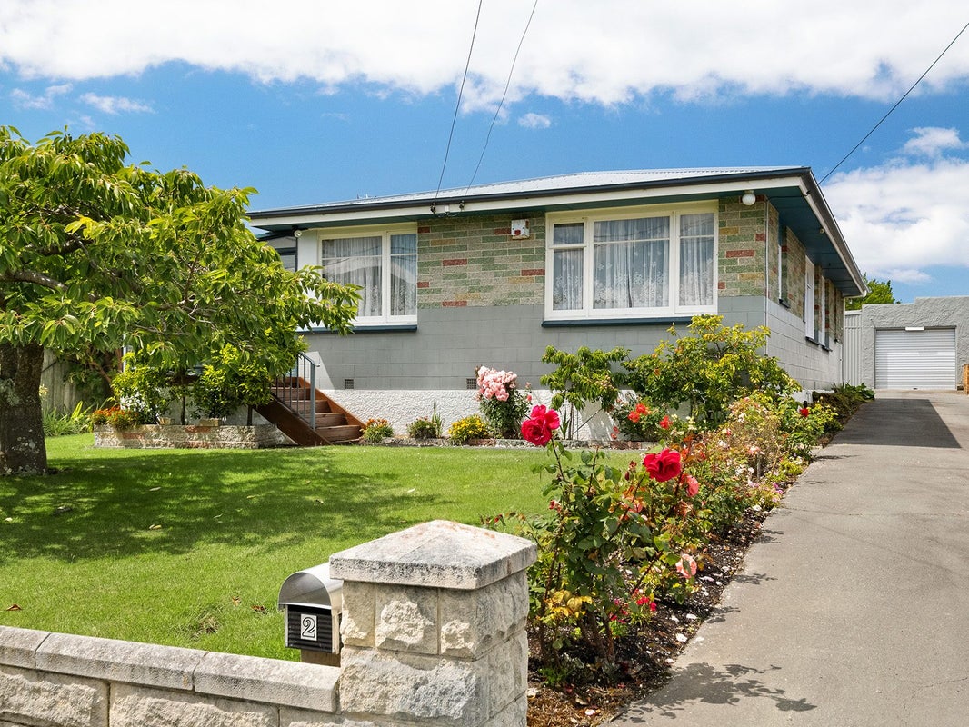 2 McKinlay Road, Abbotsford, Dunedin - Carousel 1