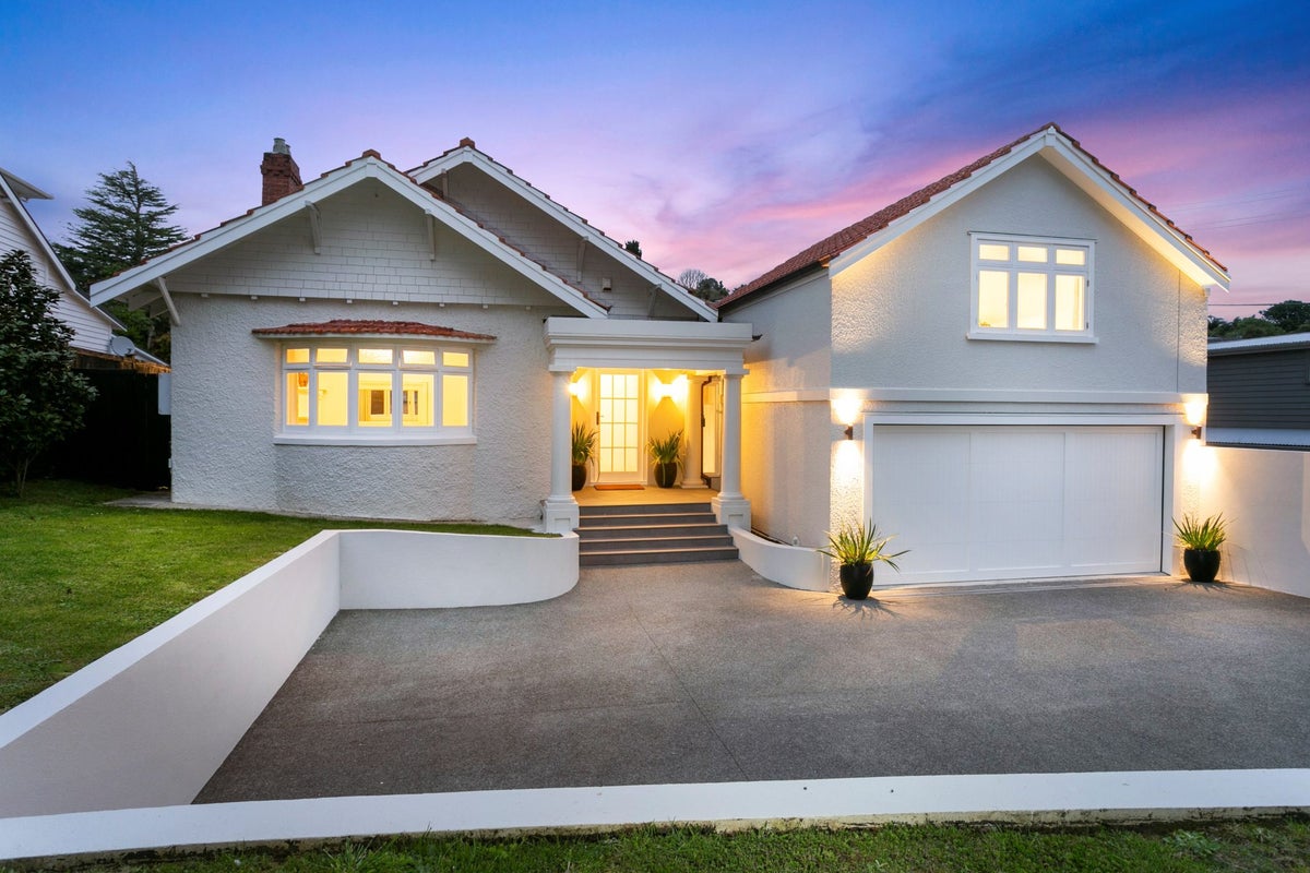 63 St Leonards Road, Mount Eden, Auckland - Carousel 1