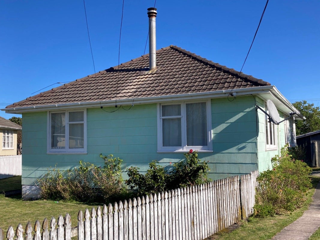 10 Puriri Street, Elgin, Gisborne - Carousel 1