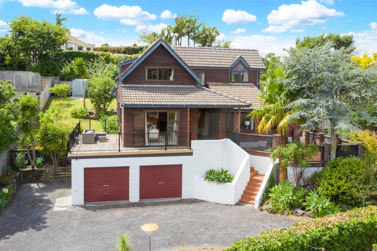 7 Francis Curtis Avenue, Blockhouse Bay, Auckland - Carousel 2