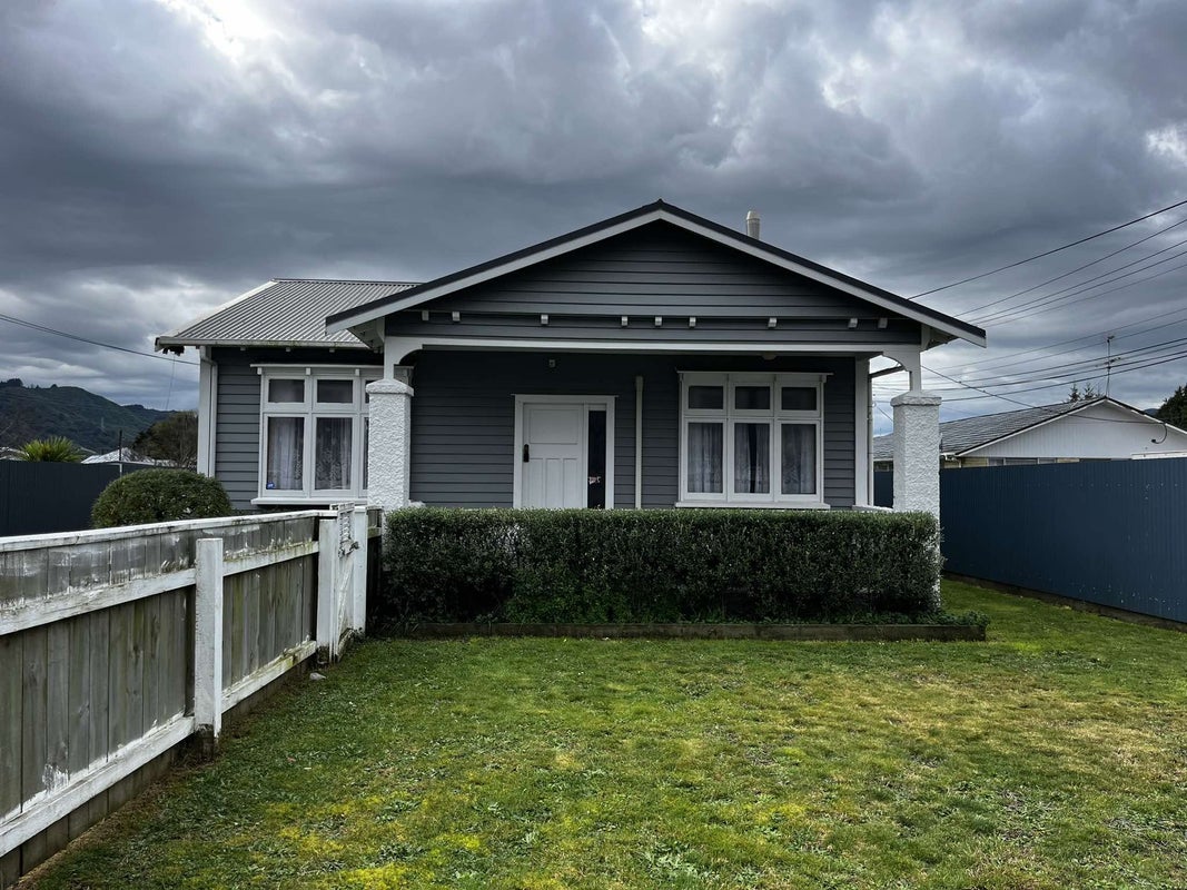 23 Ward Street, Trentham, Upper Hutt - Carousel 2