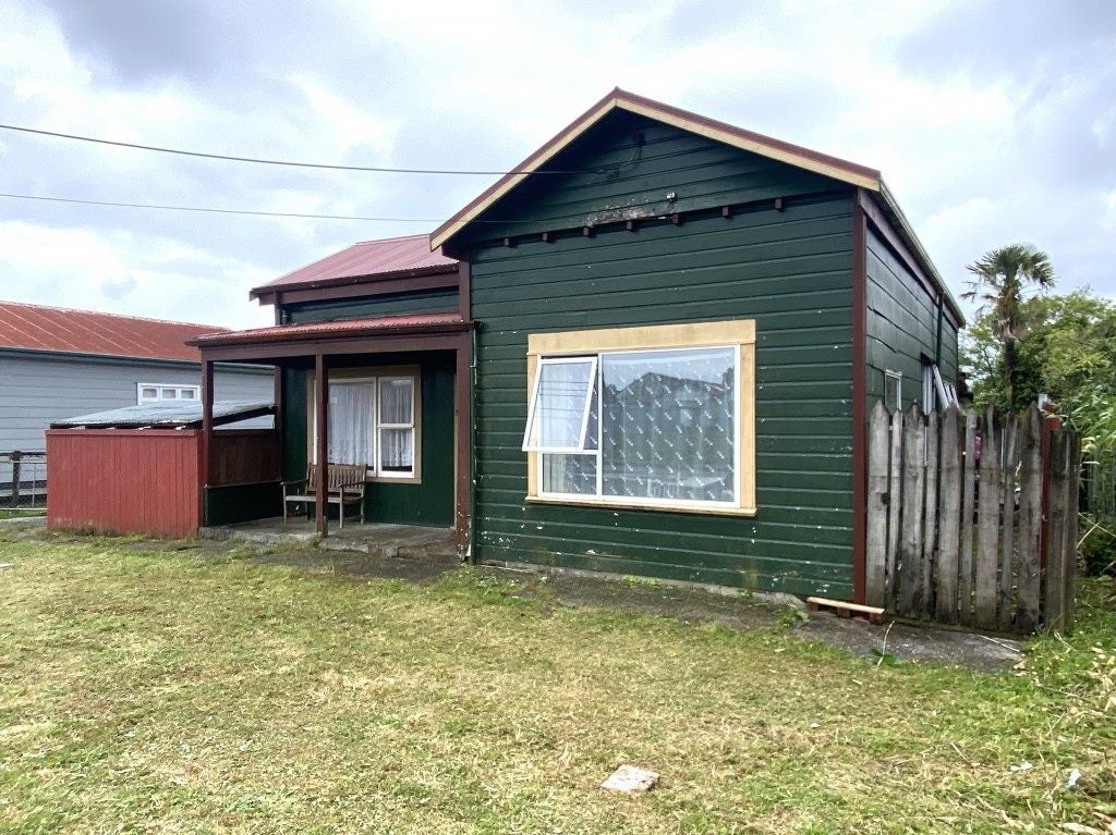 32 Mills Street, Runanga, Runanga - Carousel 1