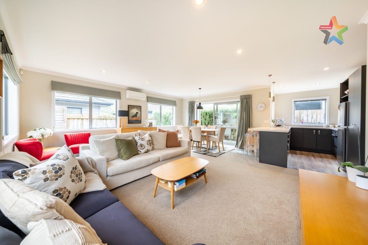 9 Te Toru Street, Taita, Lower Hutt - Carousel 2