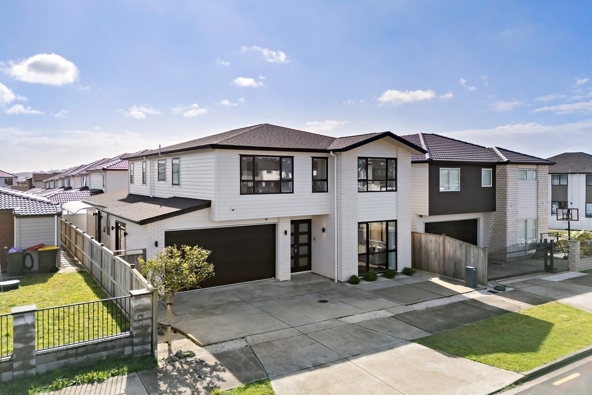 15 Repehina Road, Flat Bush, Manukau City, Auckland - Carousel 1
