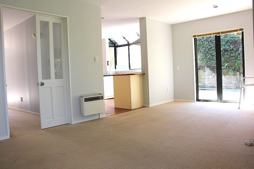 32 Holdaway Avenue, Northcote, Auckland - Carousel 2