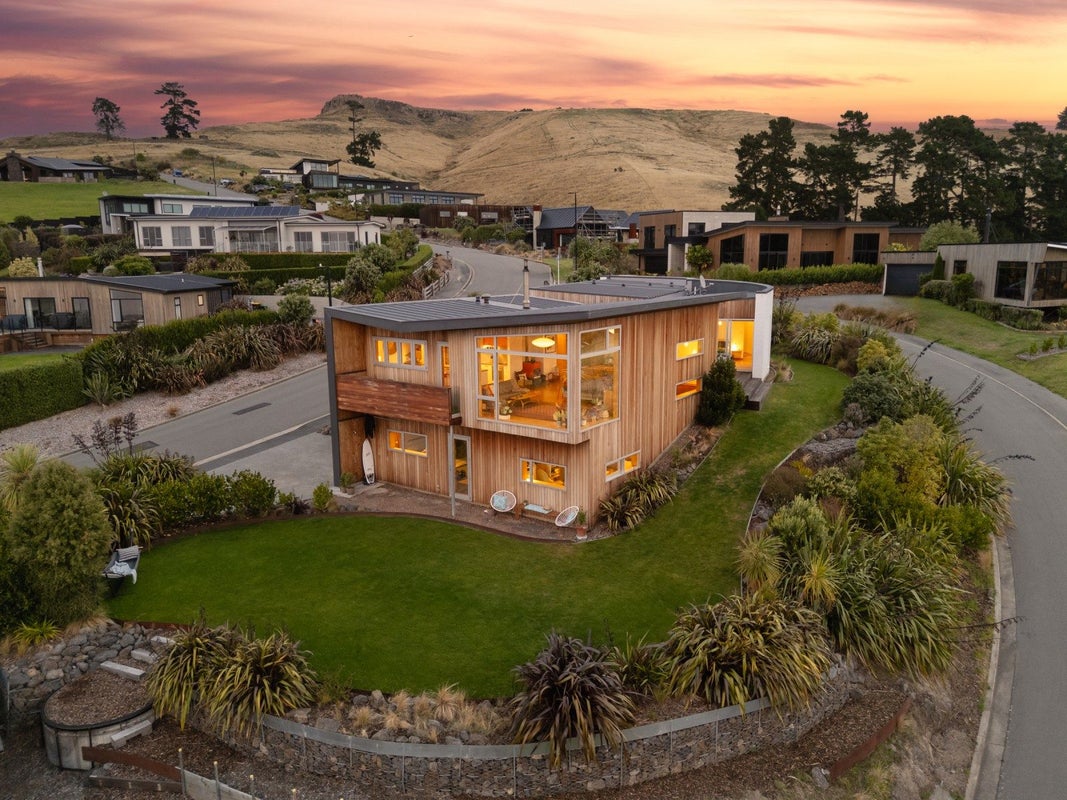 187 RICHMOND HILL ROAD, Richmond Hill, Christchurch - Carousel 2