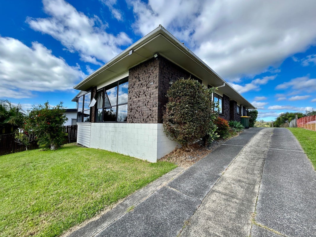 513 Whangaparaoa Road, Stanmore Bay, Whangaparaoa - Carousel 1