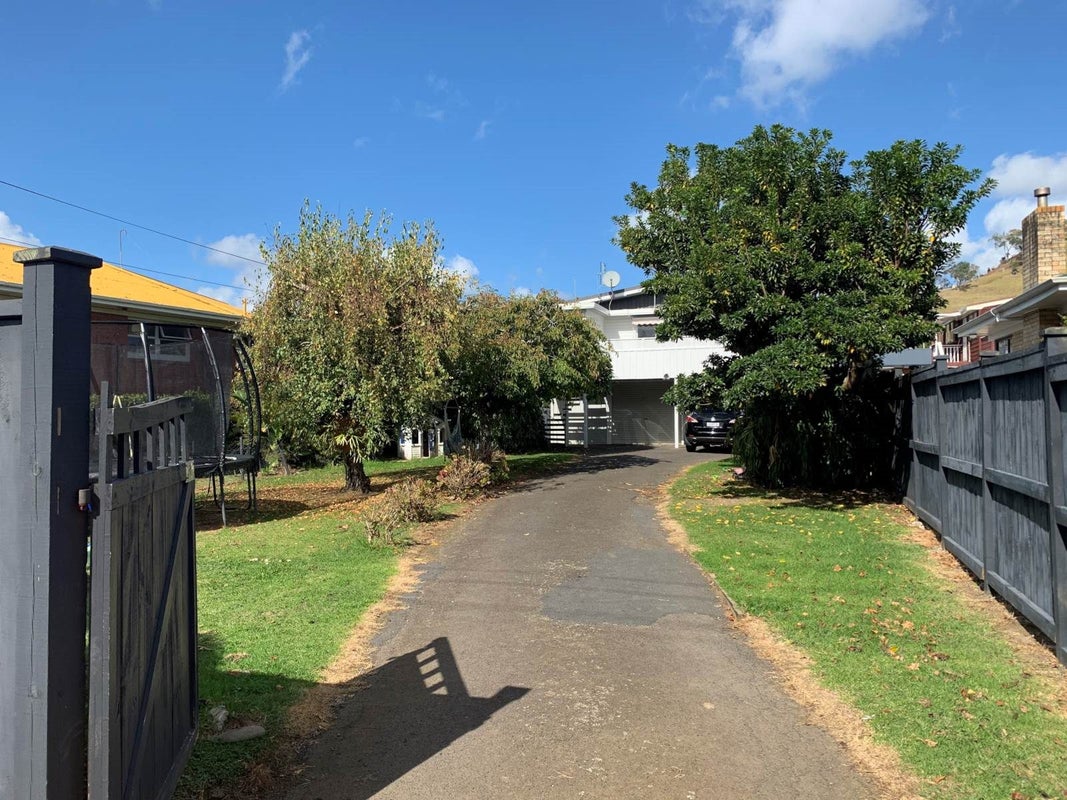 33 Mcintyre Road, Mangere Bridge, Auckland - Carousel 13