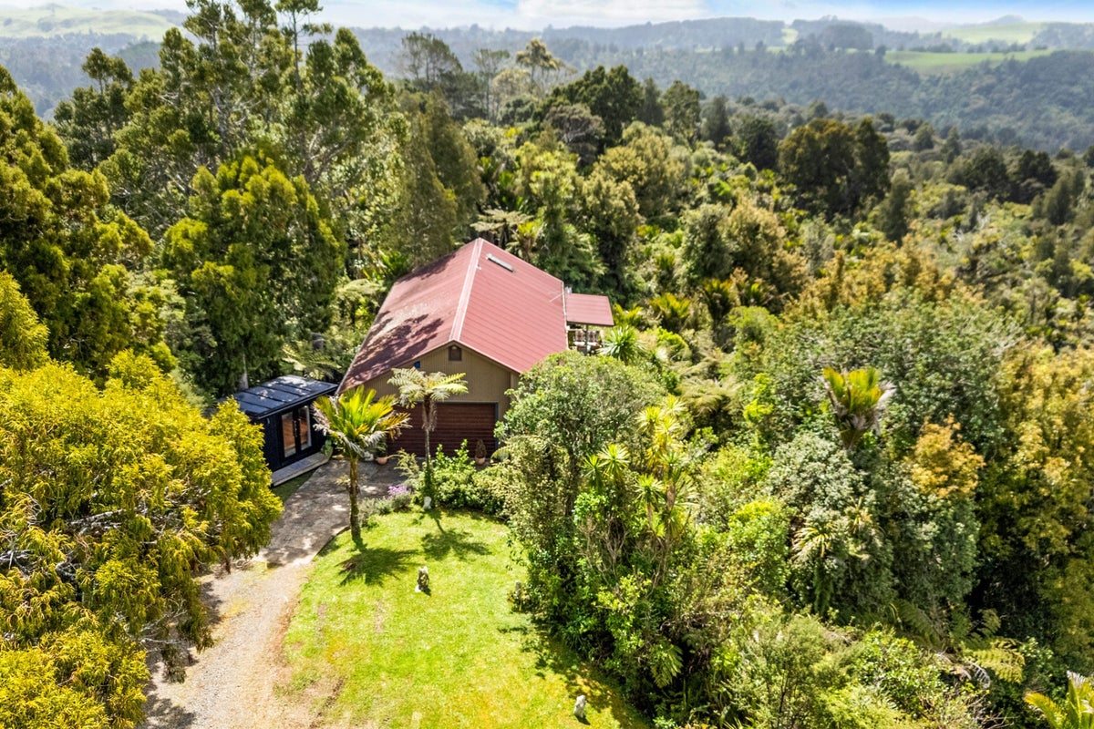 152 Caton Road, Henderson - Carousel 1