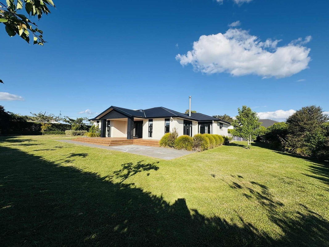 129 Ranfurly Road, Feilding, Feilding - Carousel 2
