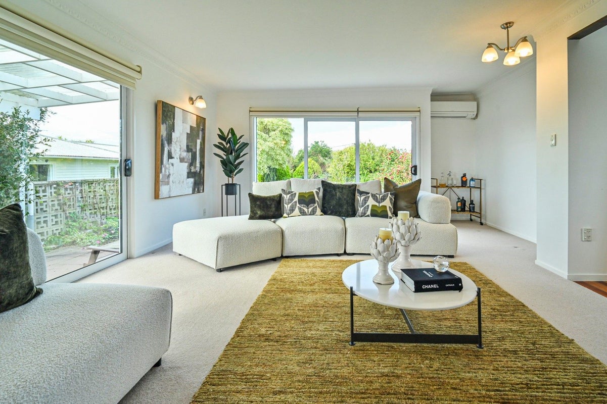 2 Rakau Street, Havelock North, Havelock North - Carousel 2