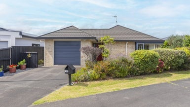 14 San Vito Place, Paraparaumu Beach, Paraparaumu - Carousel 1