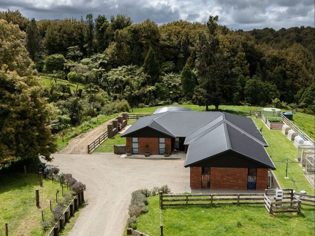 194C Pekanui Road, Pirongia, Waipa, Waikato - Carousel 1