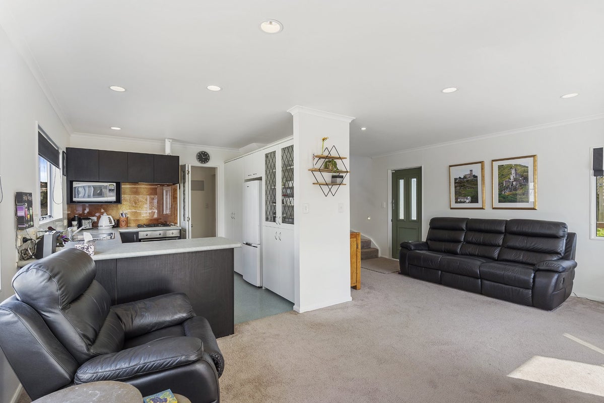19A Bel Air Drive, Hillsborough, Auckland - Carousel 2