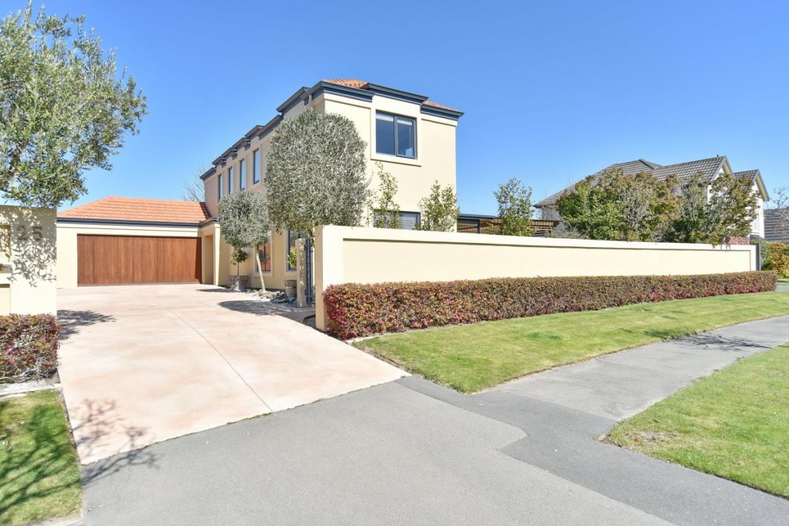 25 Glencullen Drive, Casebrook, Christchurch - Carousel 2