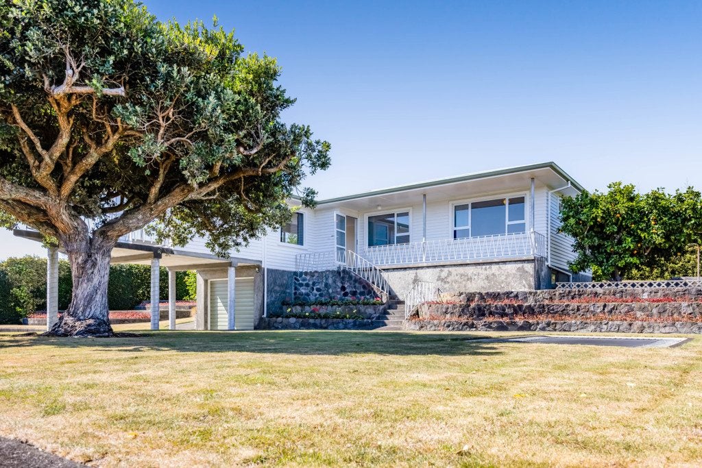 102A Queens Road, Glen Avon, New Plymouth - Carousel 2